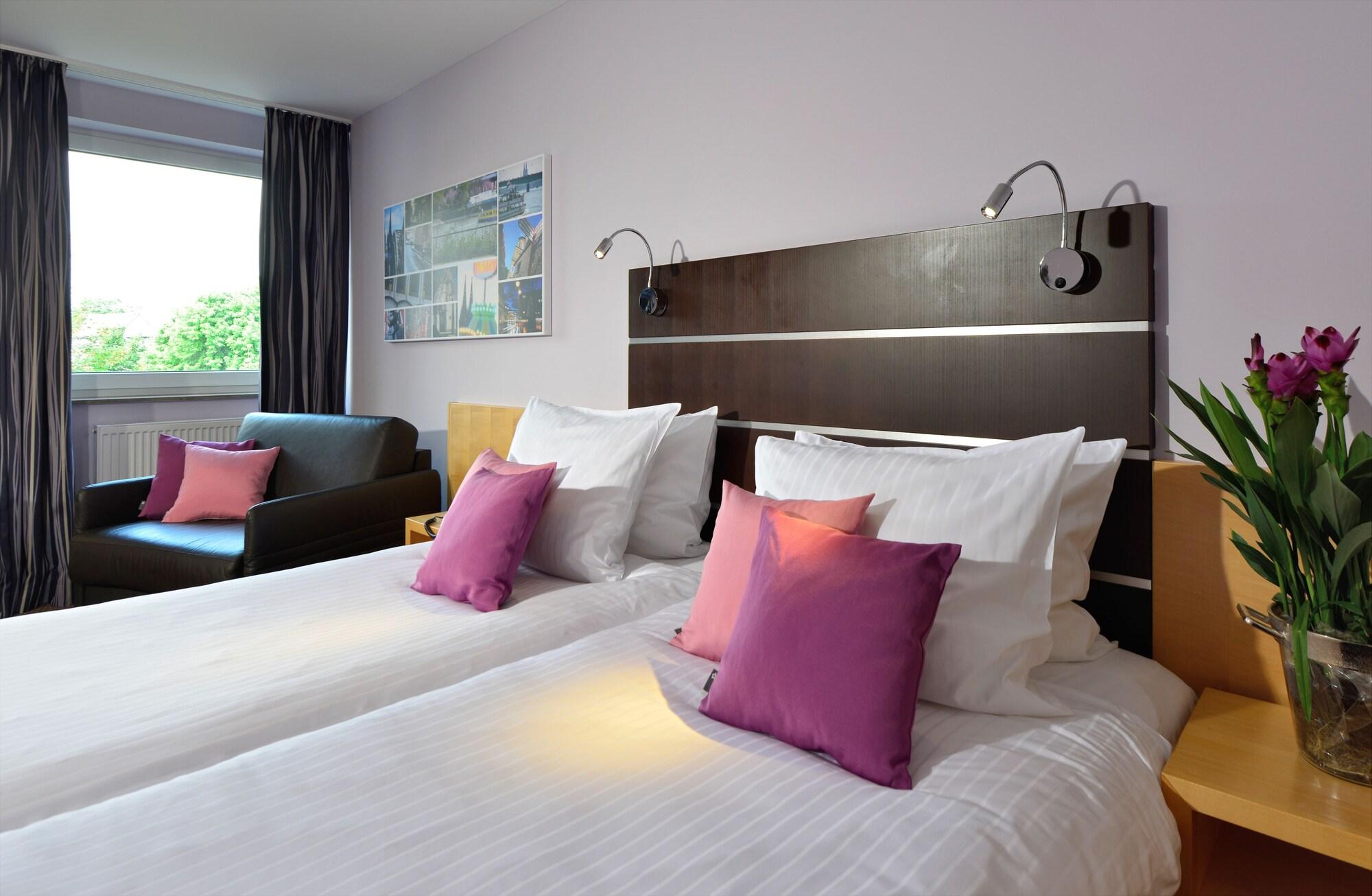 Hotel Uhu Garni Cologne Exterior photo