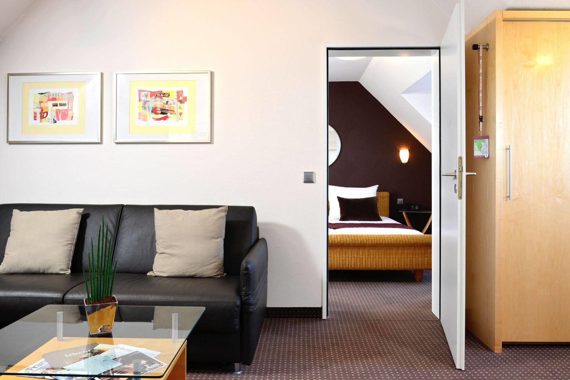 Hotel Uhu Garni Cologne Exterior photo