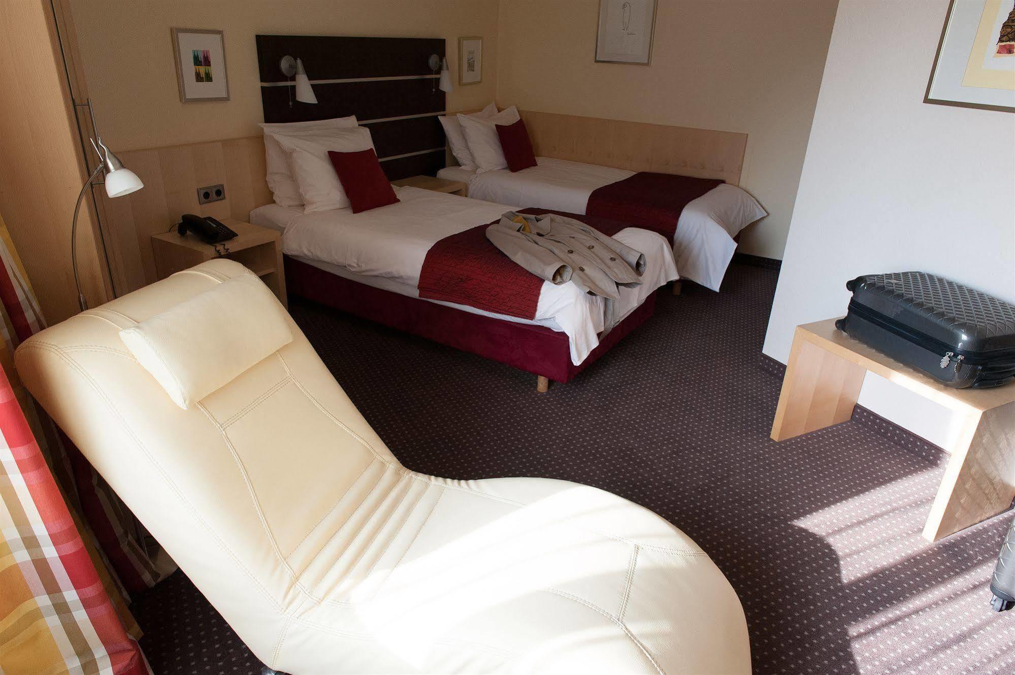 Hotel Uhu Garni Cologne Exterior photo